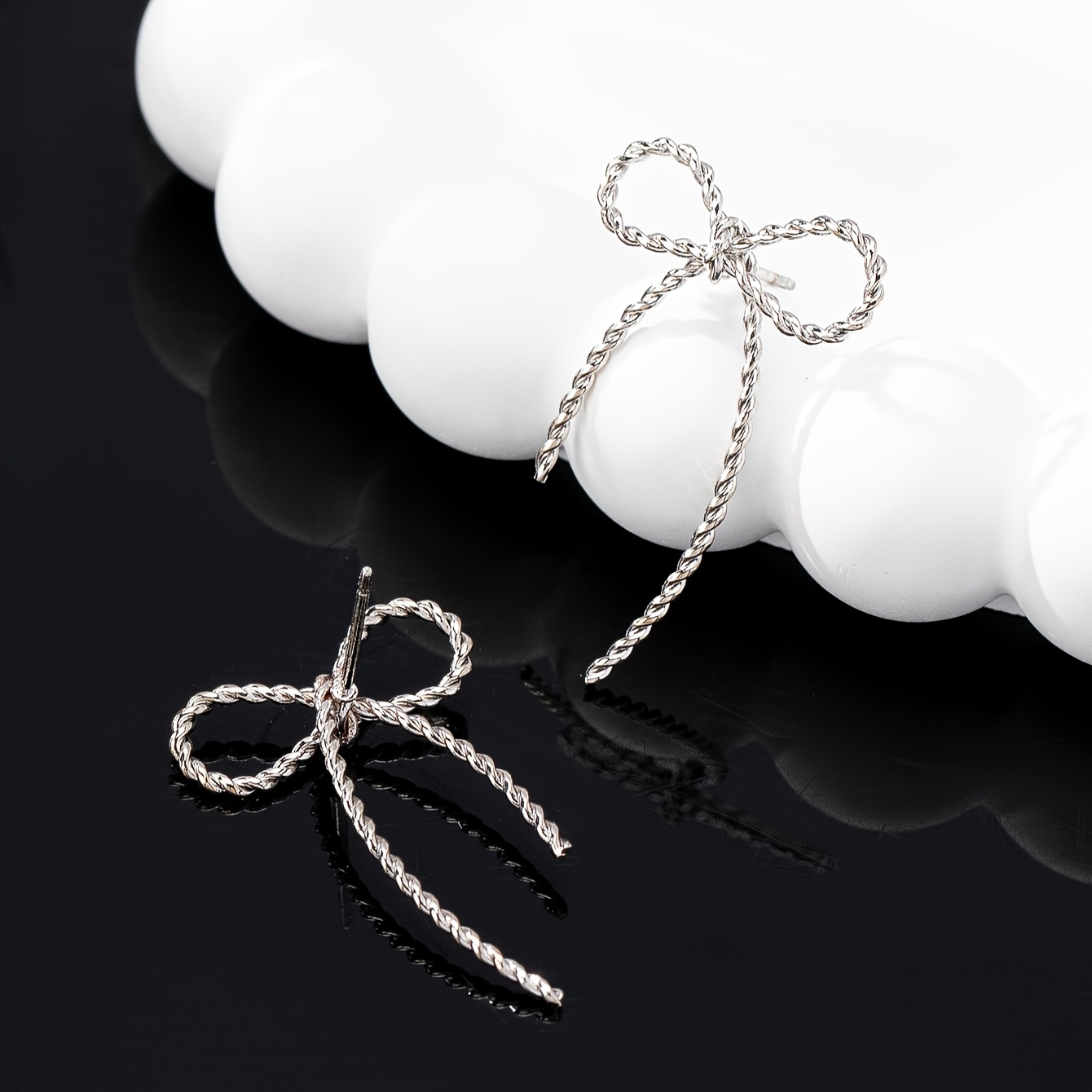 Chic Bowknot Women's Earrings